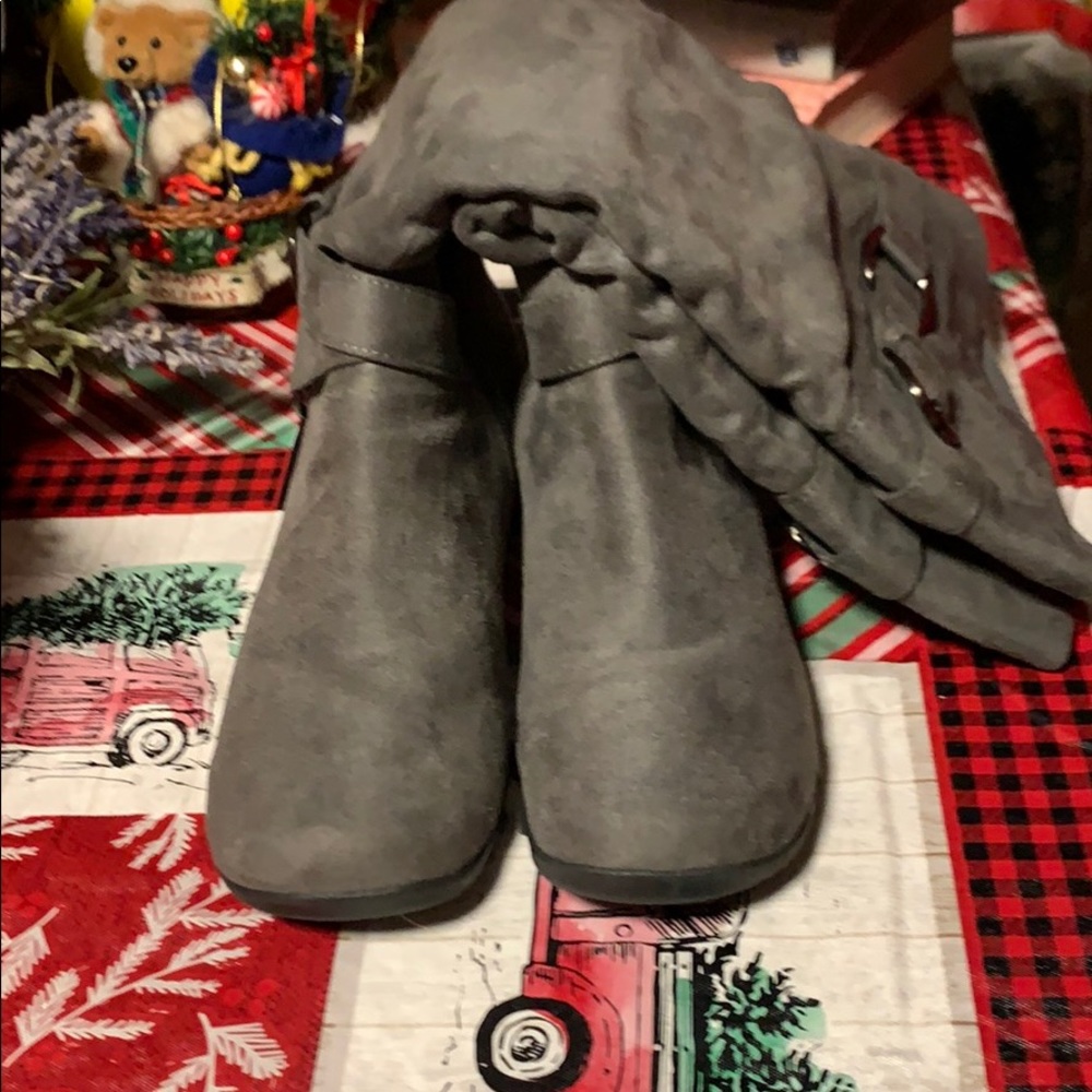 UNR8ed boots